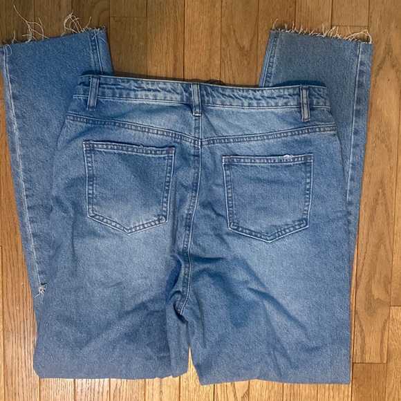 misguided jeans. straight leg. high waisted. light blue medium wash - Picture 4 of 4
